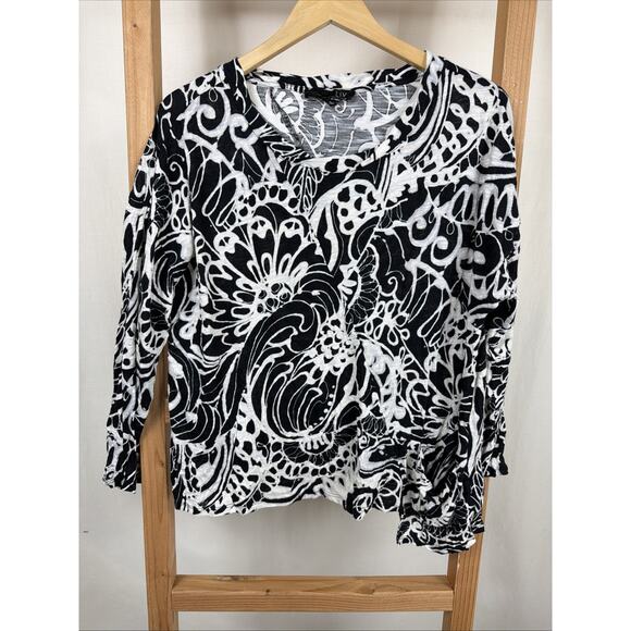 Liv Tops - NWT Liv by Habitat Black White Pattern Pocket Round Neck Top #1166 Size SMALL